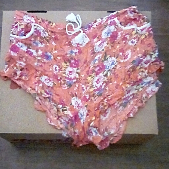 Spell Designs Revolver Frill Shorts - Picture 4 of 5